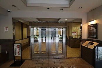 �G���g�����X�@�I�[�g���b�N