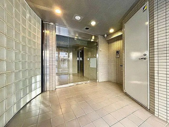 �G���g�����X�@�I�[�g���b�N