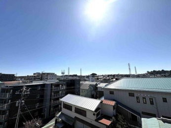 �Z�˂���̒��]�ʐ^�@-