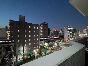 �Z�˂���̒��]�ʐ^�@-