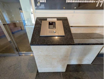 �G���g�����X�@�I�[�g���b�N