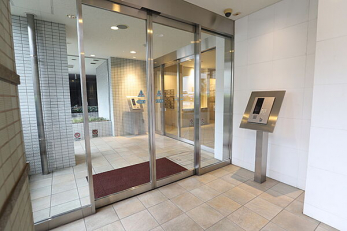 �G���g�����X�@�I�[�g���b�N