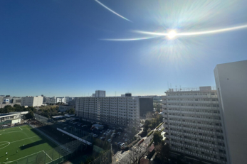 �Z�˂���̒��]�ʐ^�@-